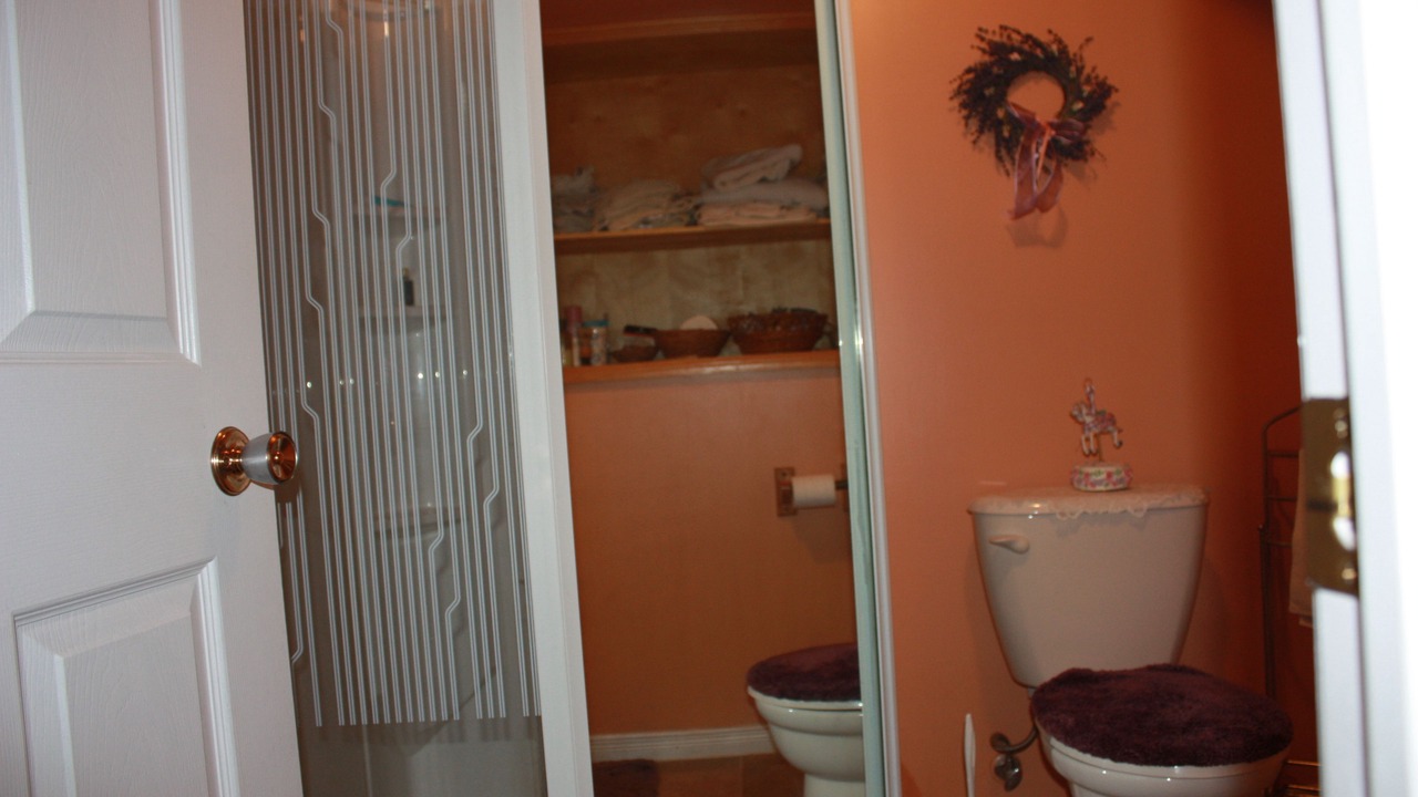 Photo of Bathroom in Cayuga