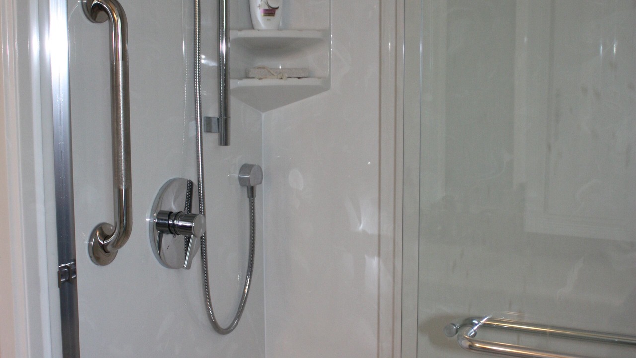 Photo of Bathroom in Cayuga
