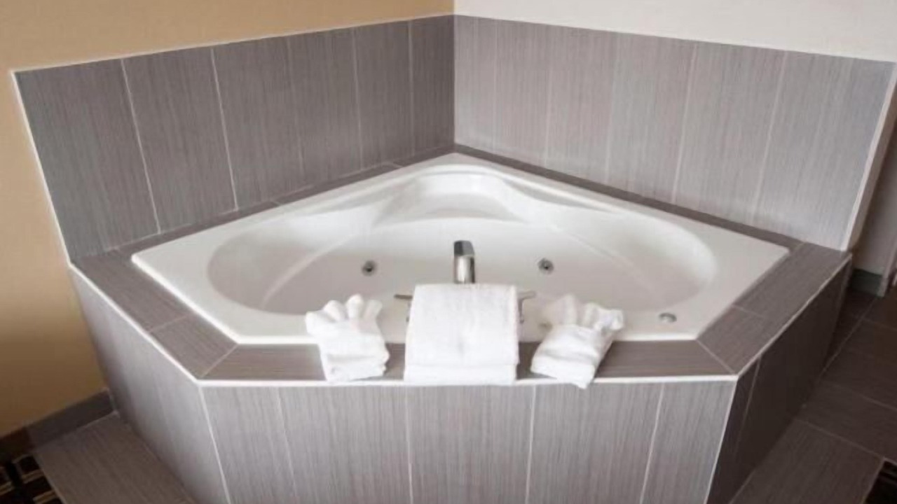 Photo of Bathroom in Carlyle