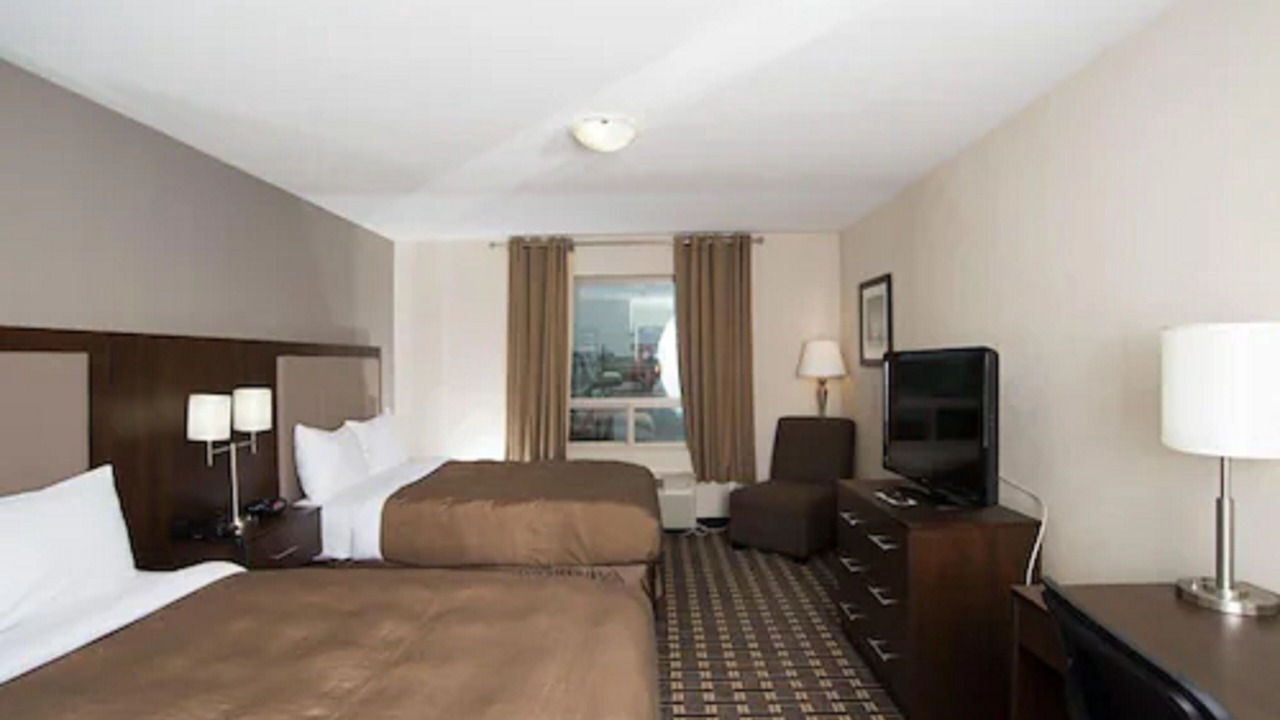 Photo of Livingroom in Carlyle