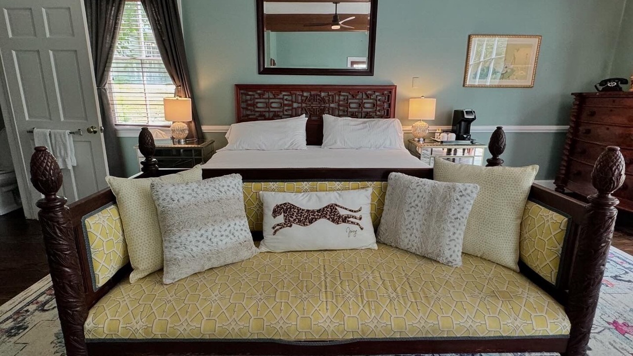 Photo of Bedroom in Warm Springs