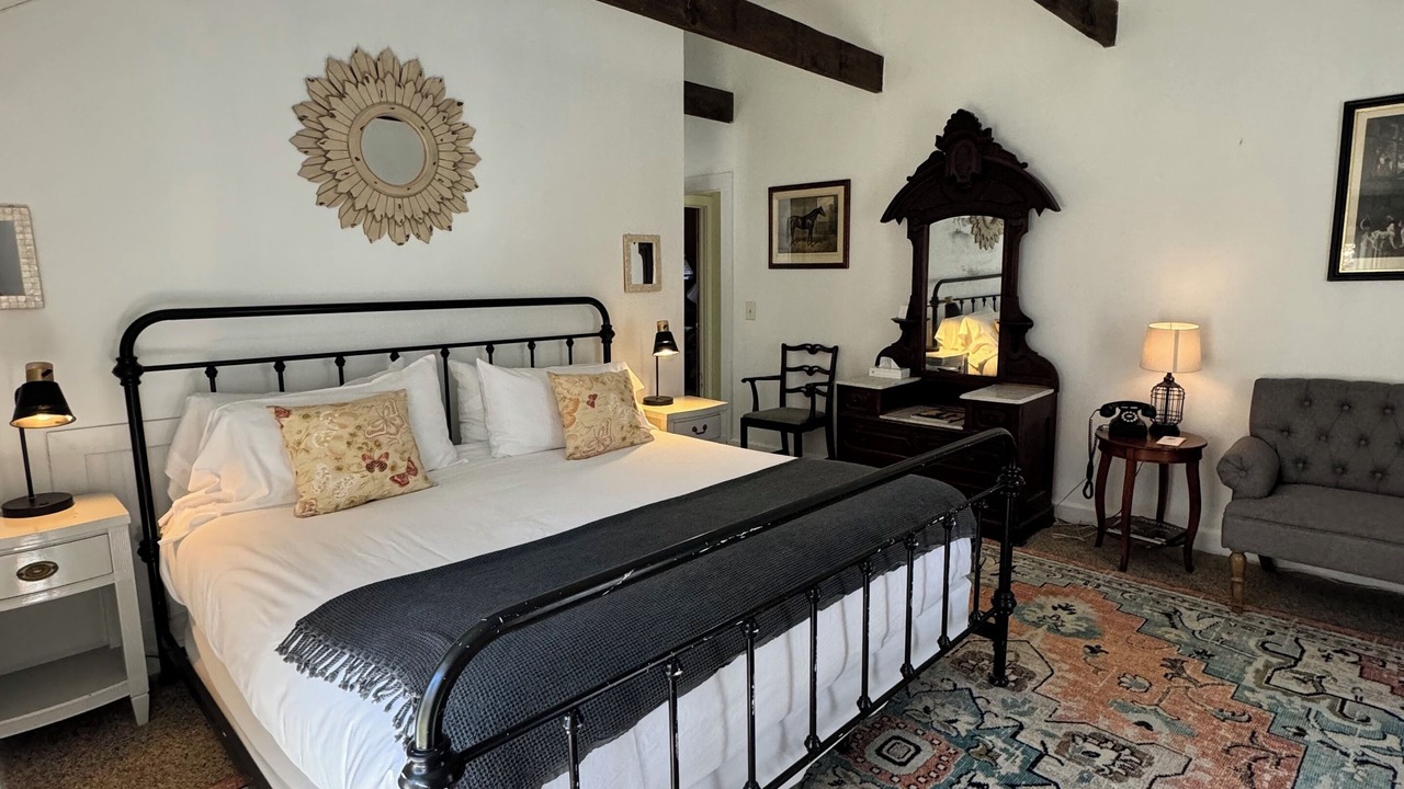 Photo of Bedroom in Warm Springs
