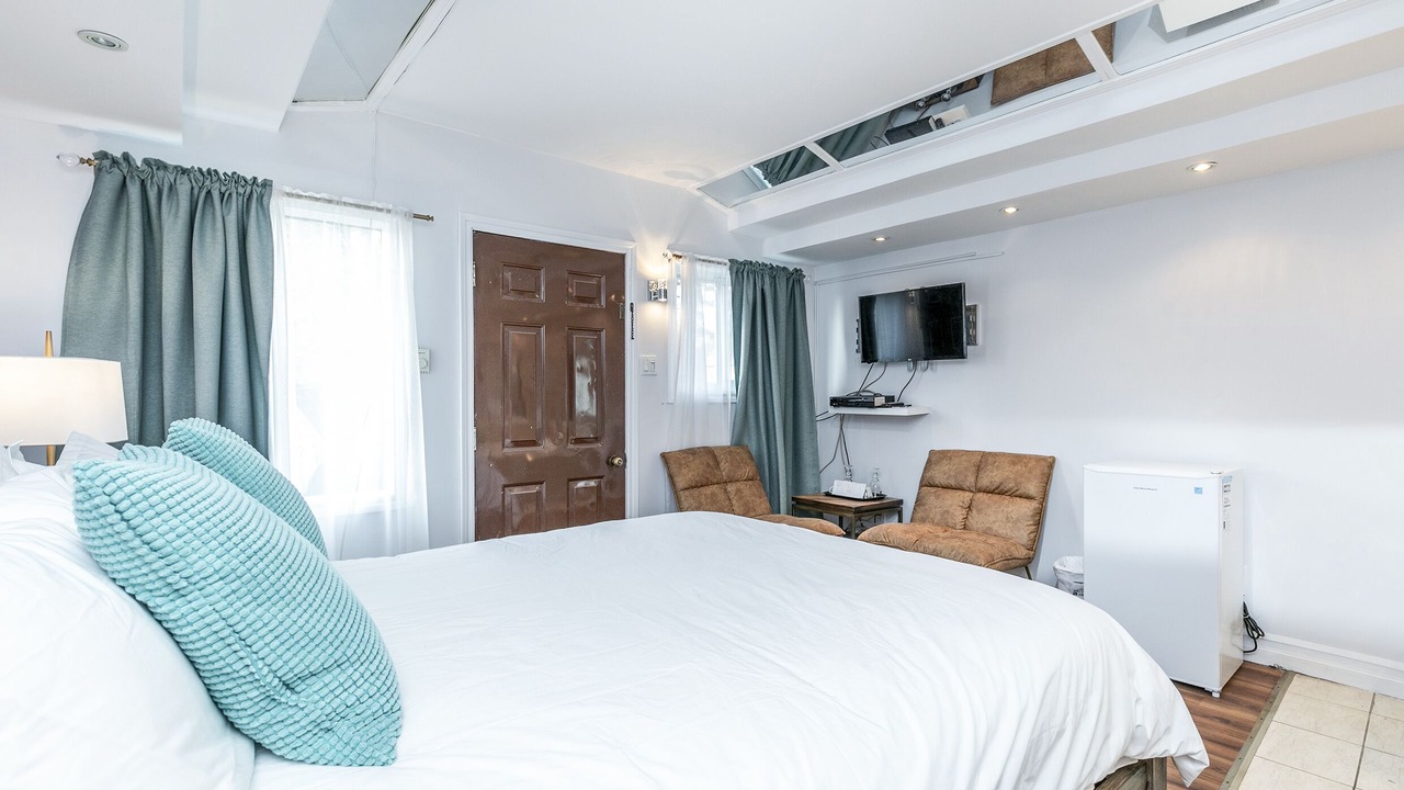 Photo of Bedroom in Brossard