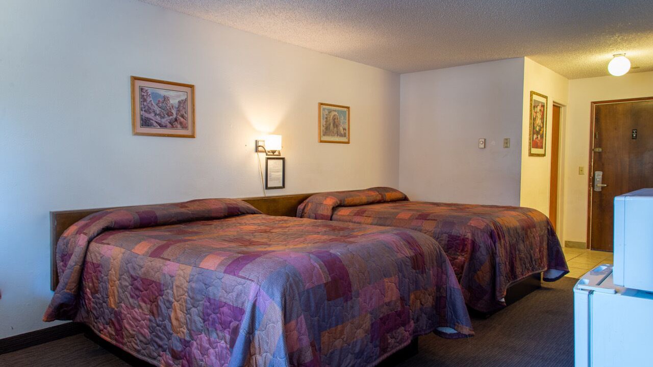 Photo of Bedroom in Weed
