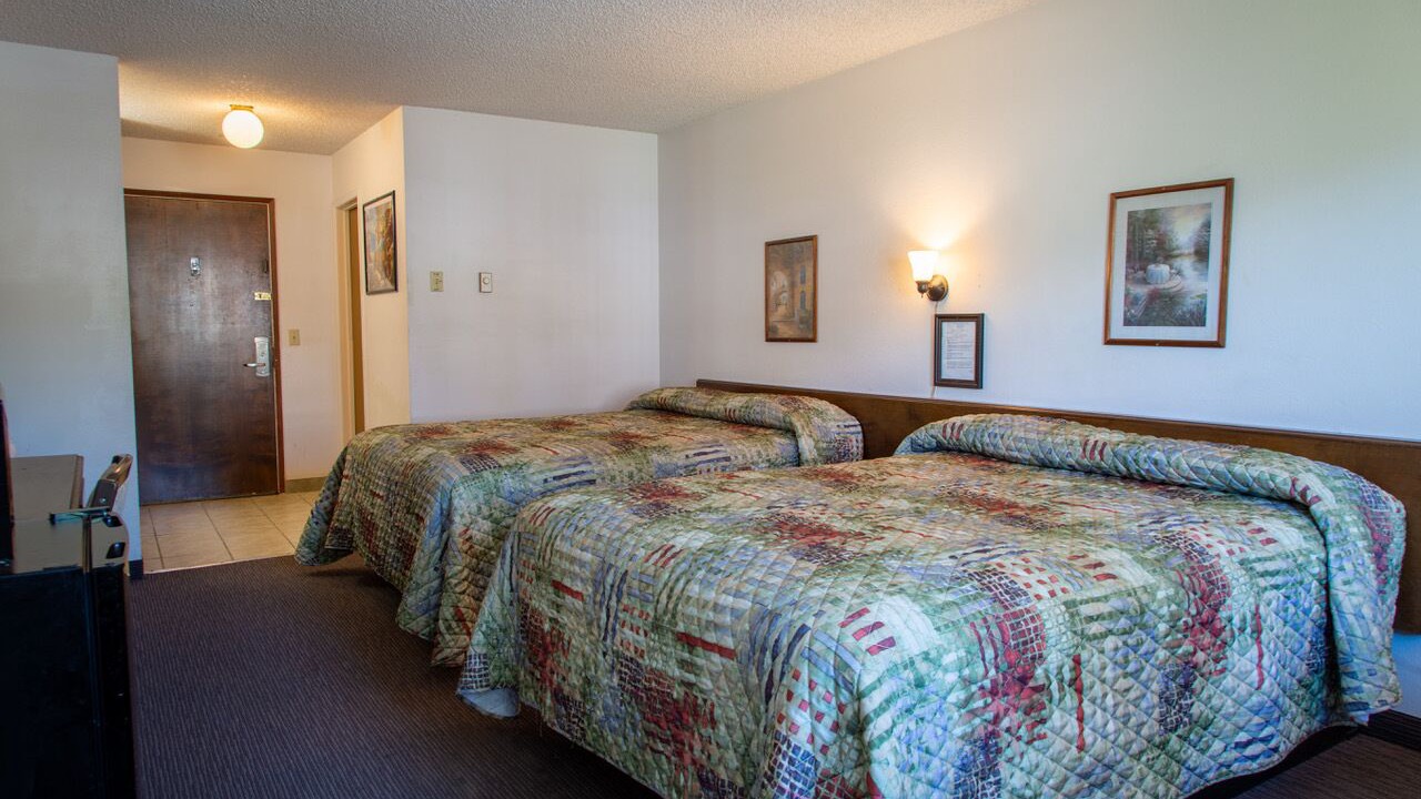 Photo of Bedroom in Weed