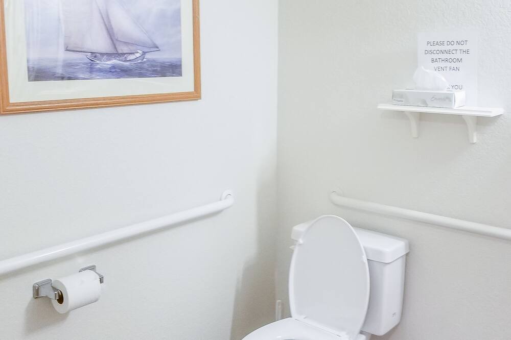 Photo of Bathroom in Tequesta