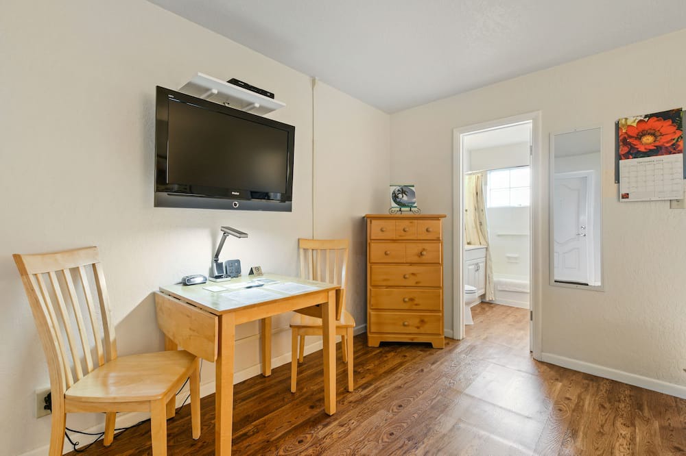 Photo of Bedroom in Tequesta