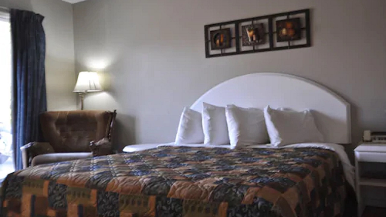 Photo of Bedroom in Buckingham