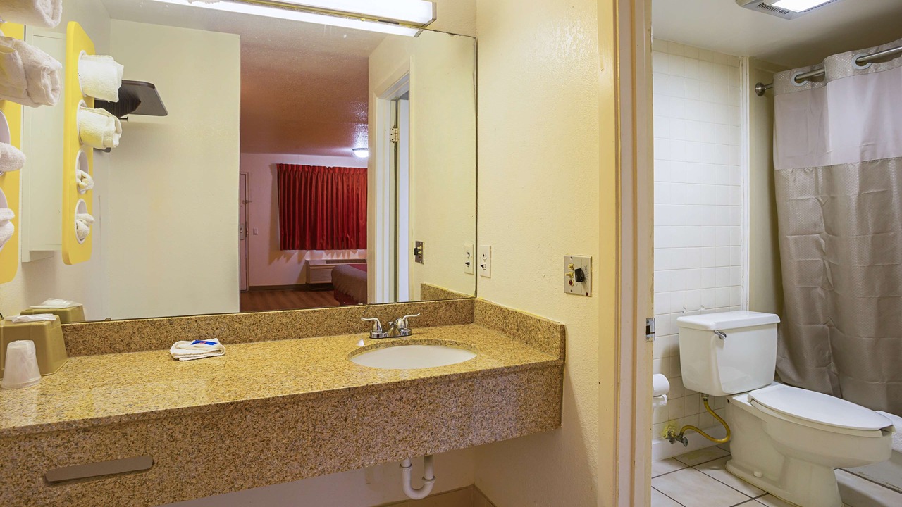 Photo of Bathroom in Brinkley