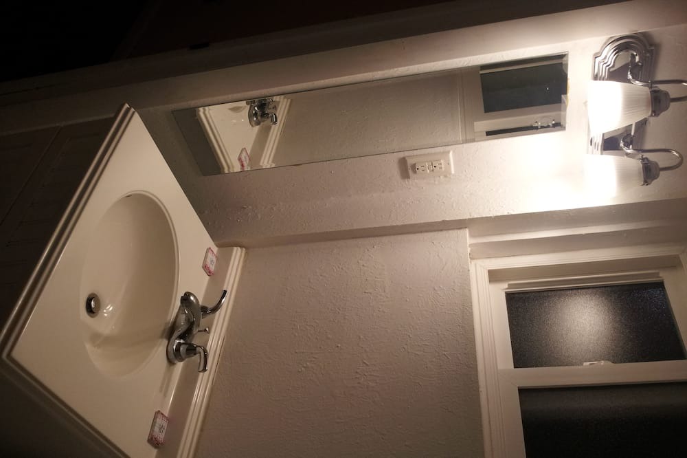 Photo of Bathroom in Newington