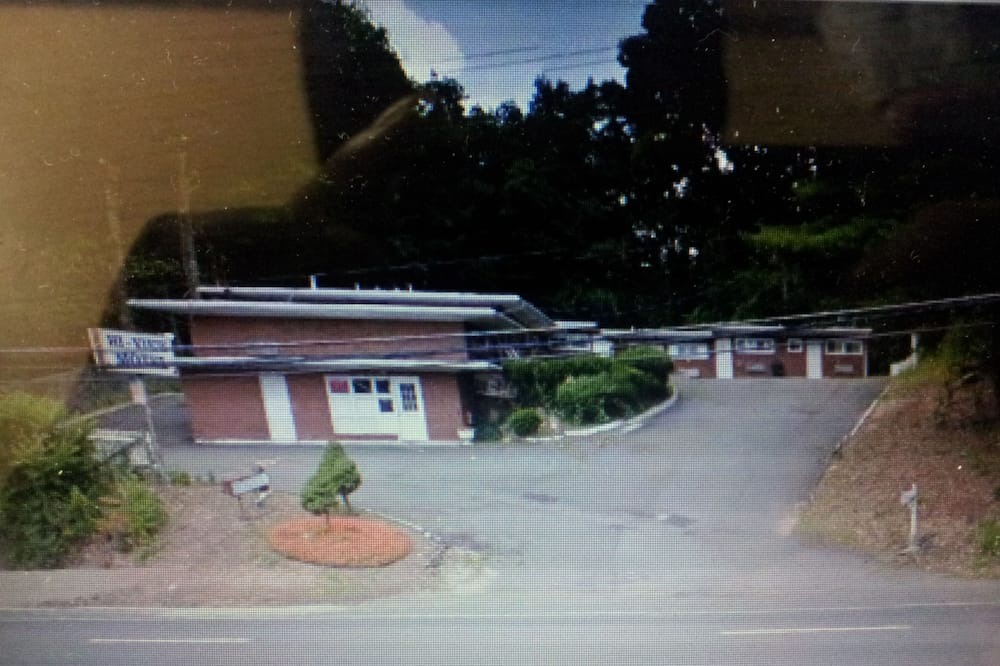 Photo of Others in Newington