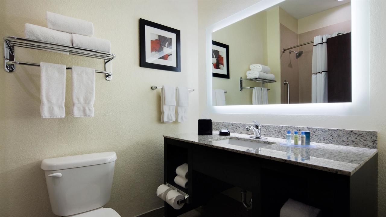 Photo of Bathroom in Fairview