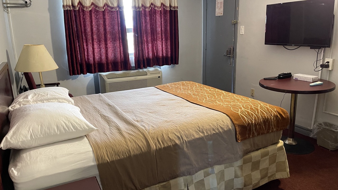 Photo of Bedroom in Bowmanville