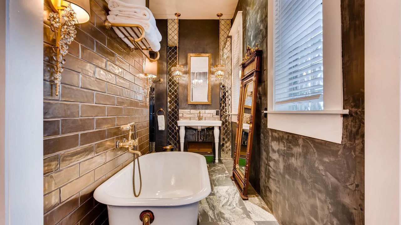 Photo of Bathroom in Cheesman Park
