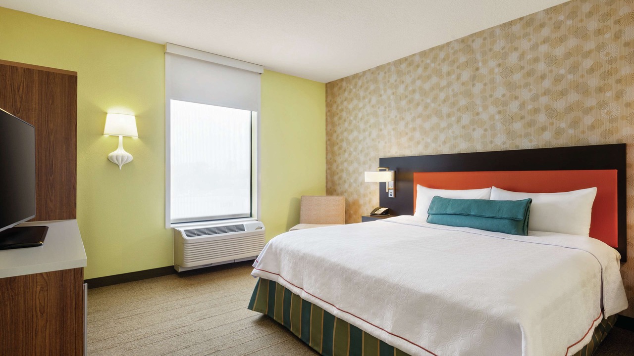 Photo of Bedroom in West Bloomington