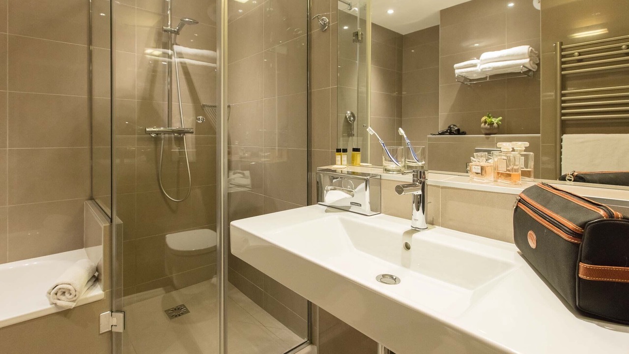 Photo of Bathroom in Antony