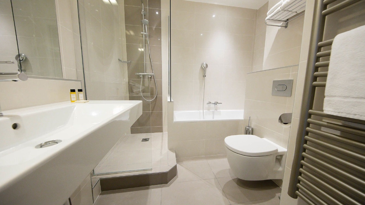 Photo of Bathroom in Antony