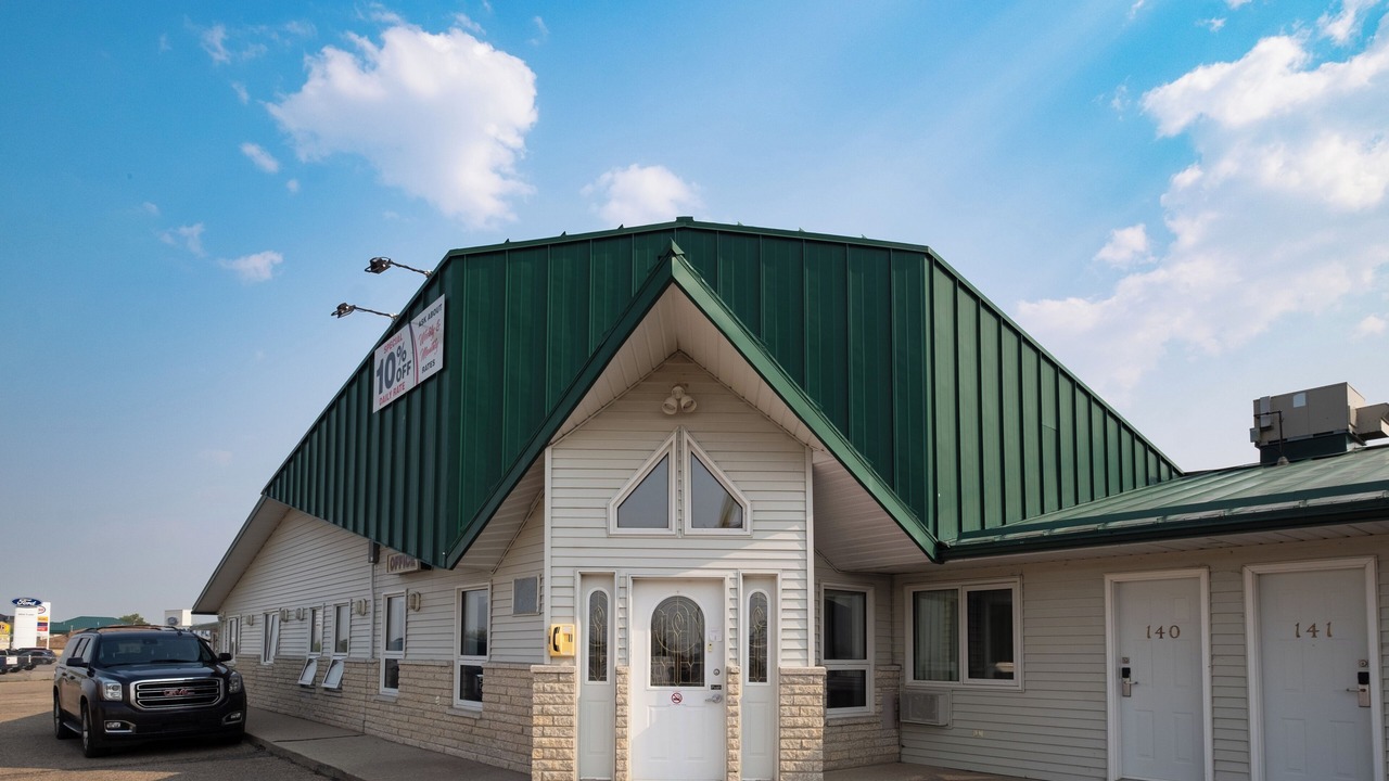 Photo of Buildings in Weyburn