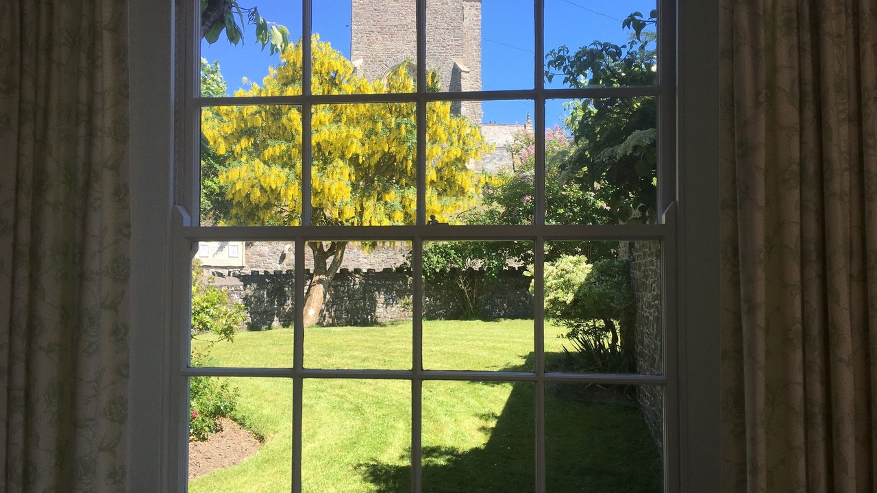 Photo of Others in Instow