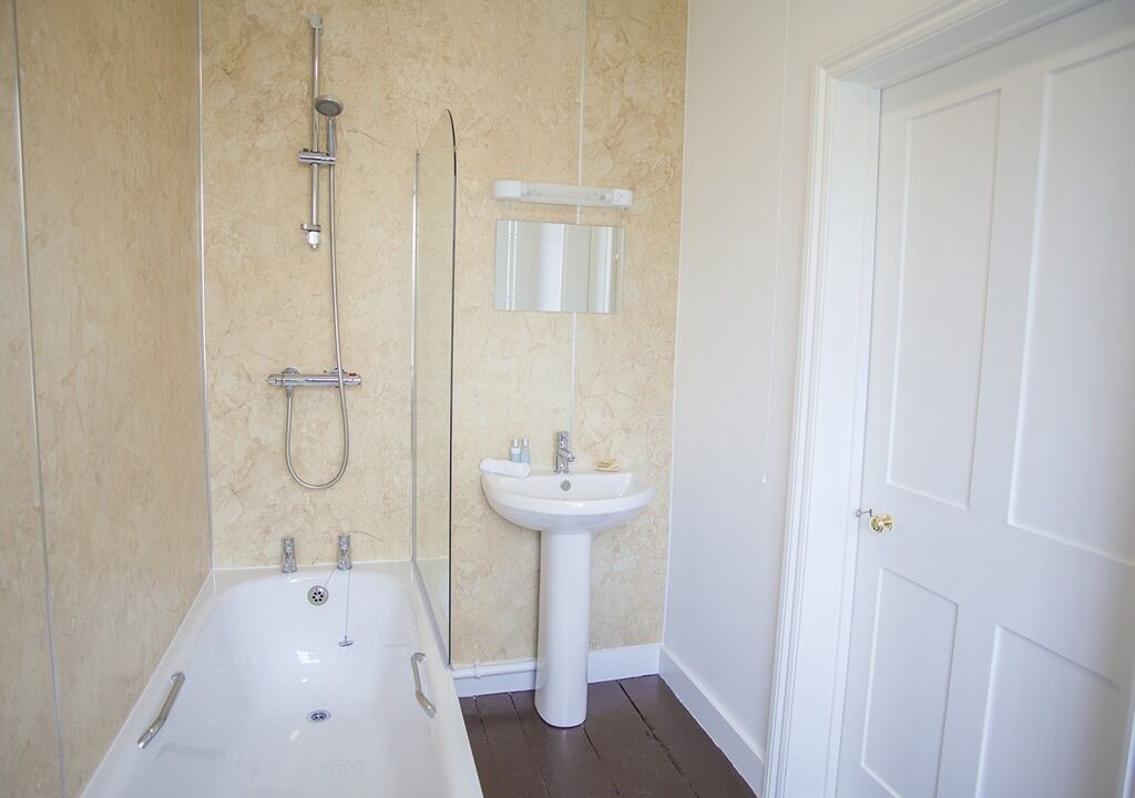 Photo of Bathroom in Instow