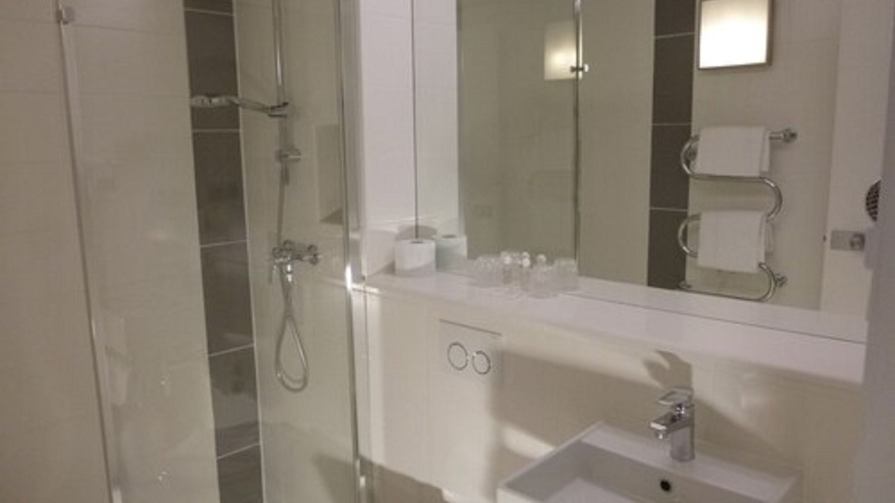 Photo of Bathroom in Plaisir