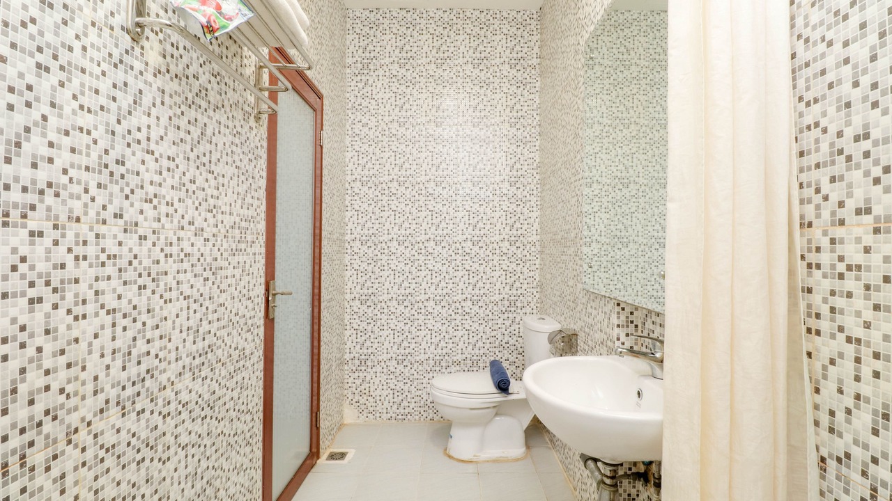 Photo of Bathroom in Tanjung Uncang