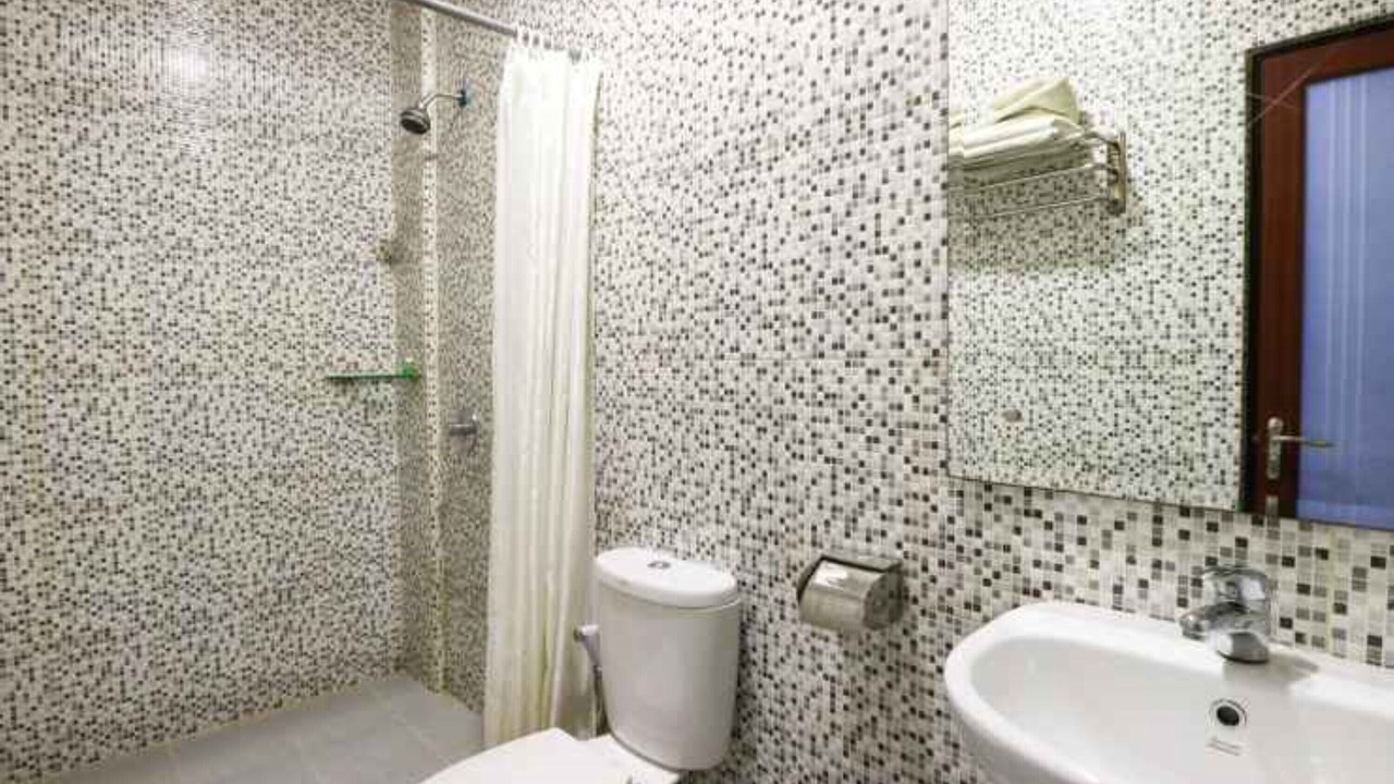 Photo of Bathroom in Tanjung Uncang