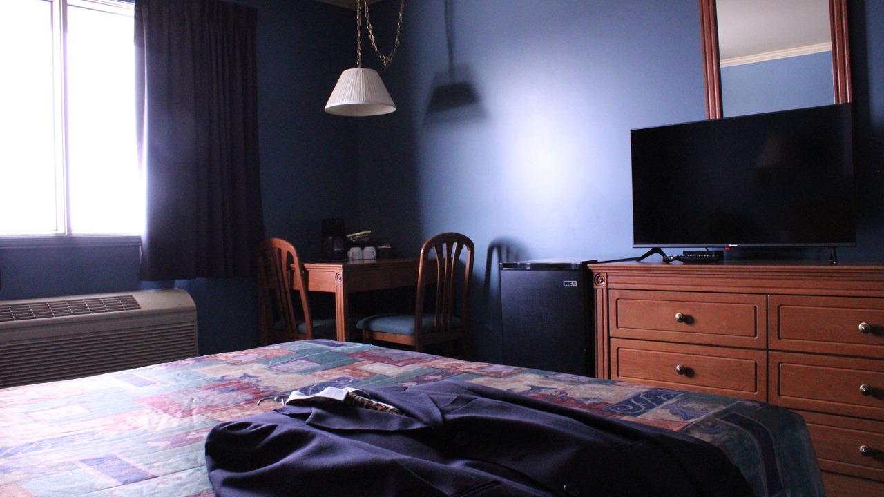 Photo of Bedroom in Asbestos