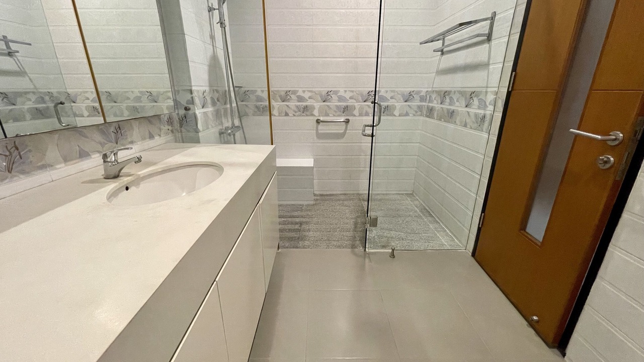 Photo of Bathroom in Chinatown