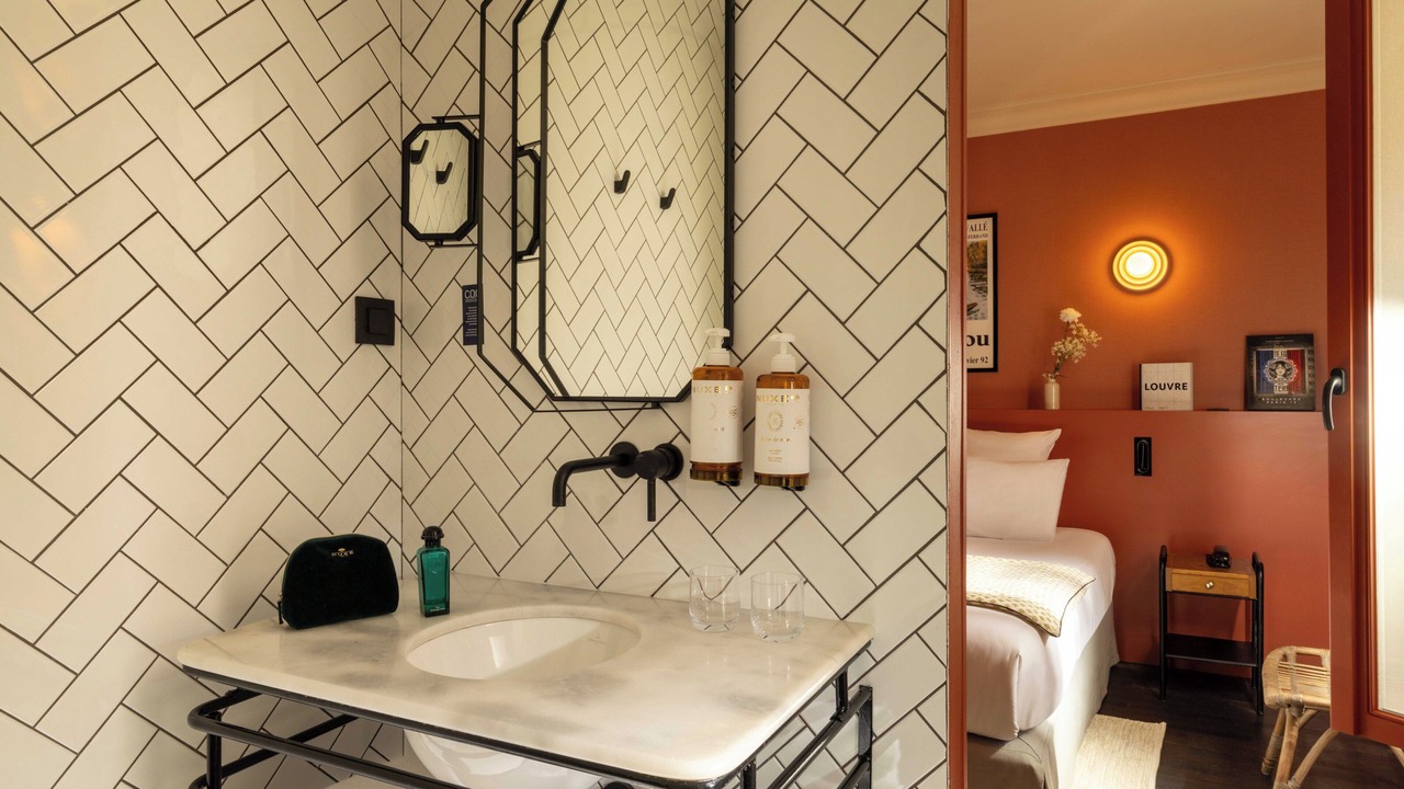 Photo of Bathroom in 13th Arrondissement
