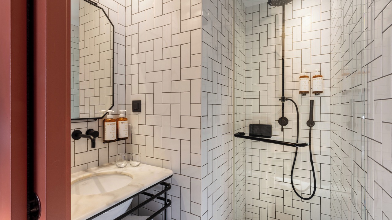 Photo of Bathroom in 13th Arrondissement