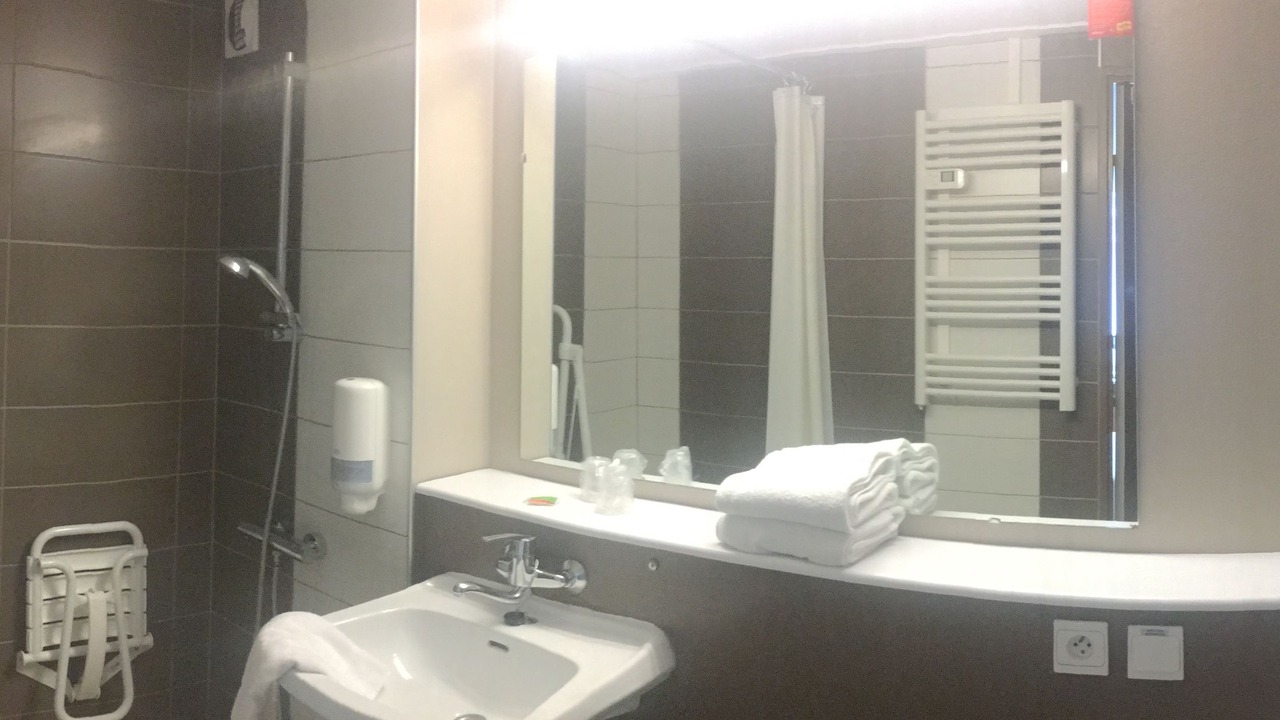 Photo of Bedroom in Saint-Aubin-sur-Scie