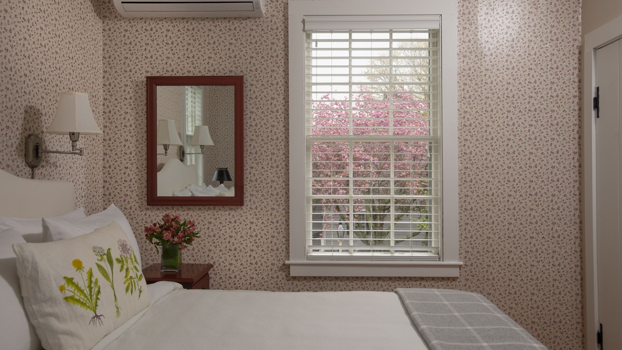 Photo of Bedroom in Yarmouth Port