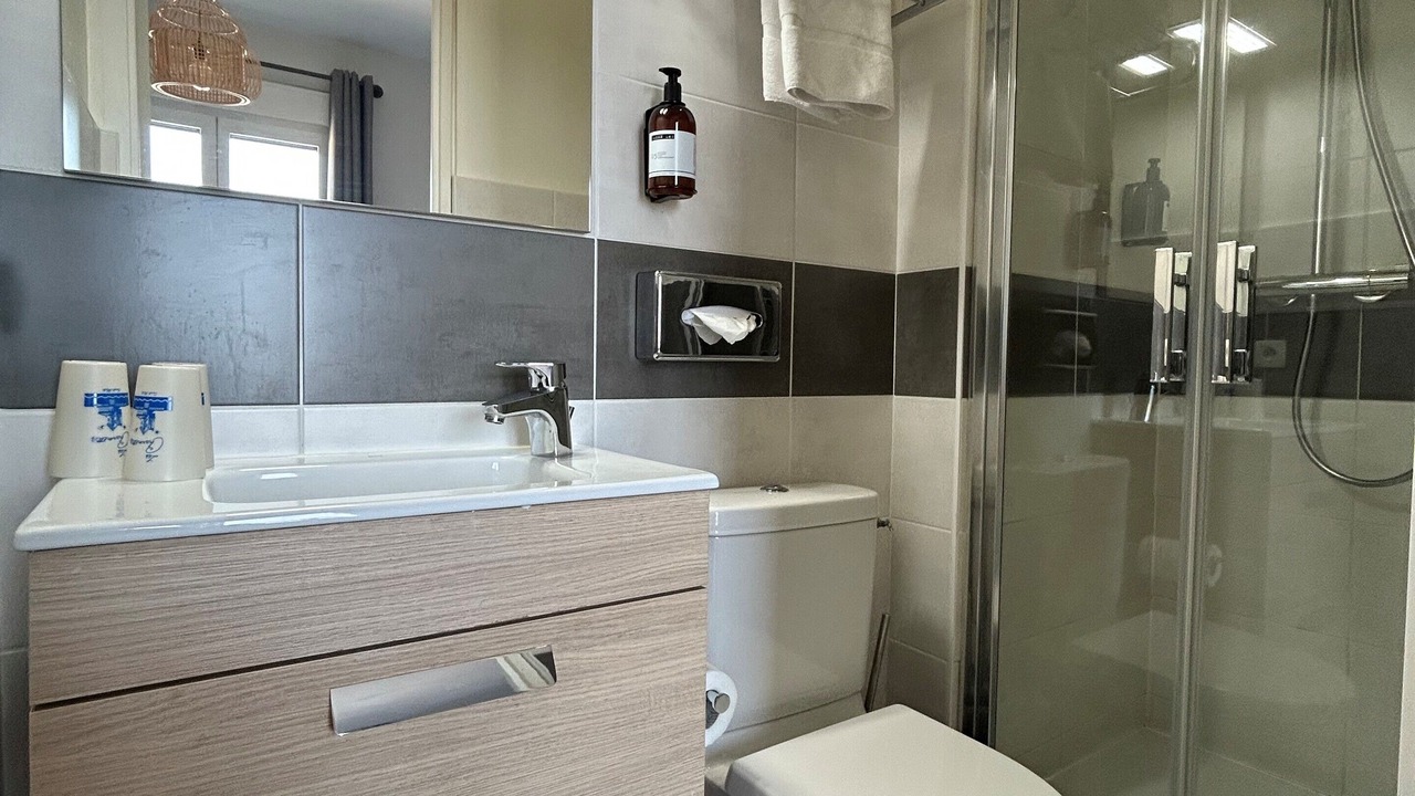 Photo of Bathroom in Courtoisville-Sillon-Moka