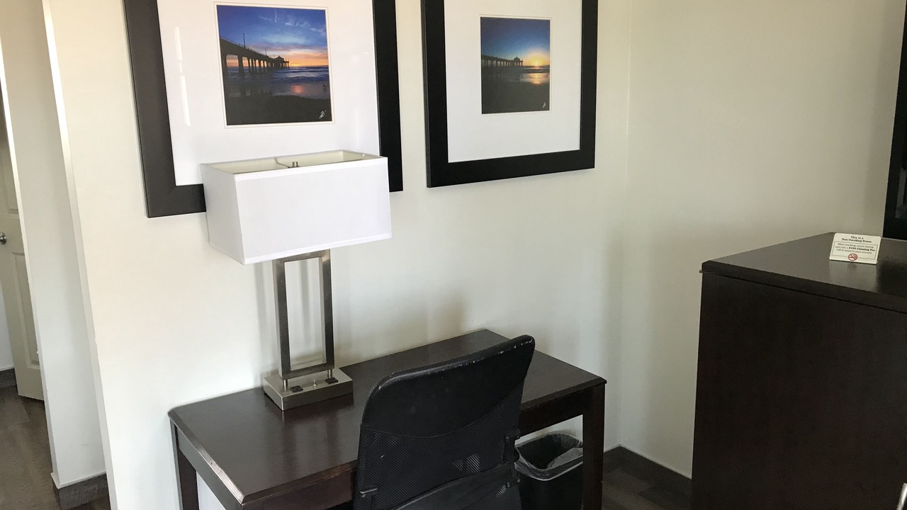 Photo of Bedroom in East Manhattan Beach
