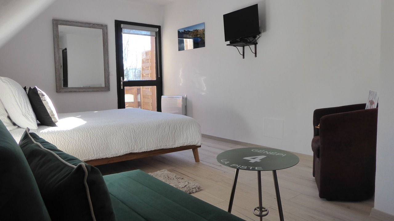 Photo of Bedroom in Villars-Colmars
