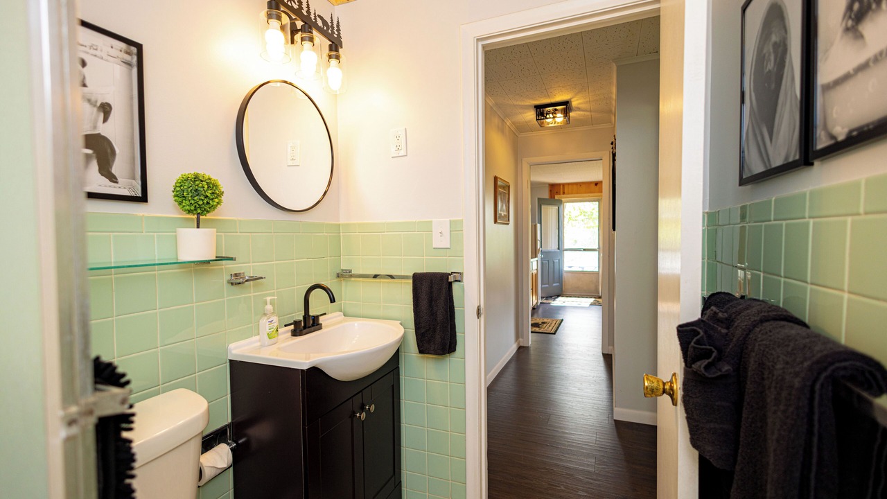 Photo of Bathroom in Gaylord