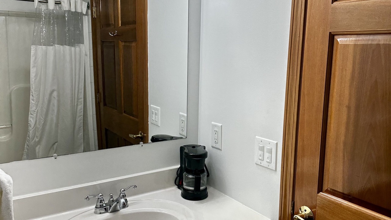 Photo of Bathroom in Attica