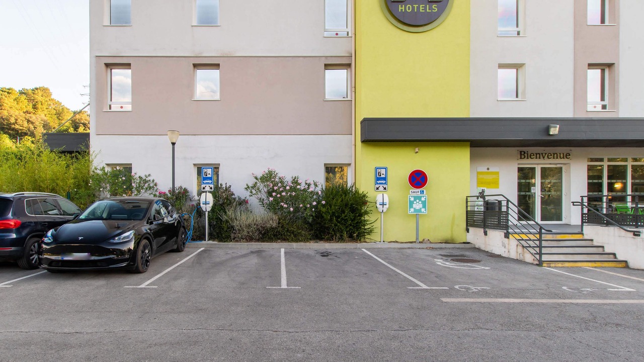 Photo of Others in Saint-Martin-de-Valgalgues