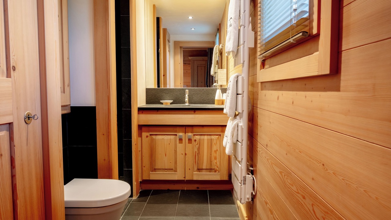 Photo of Bathroom in Cordon