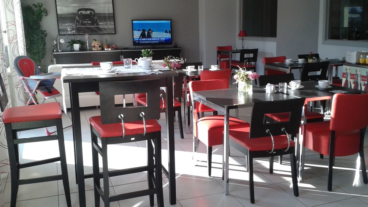 Photo of Others in Seltz