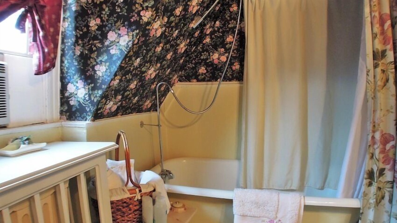 Photo of Bedroom in Downtown Baltimore