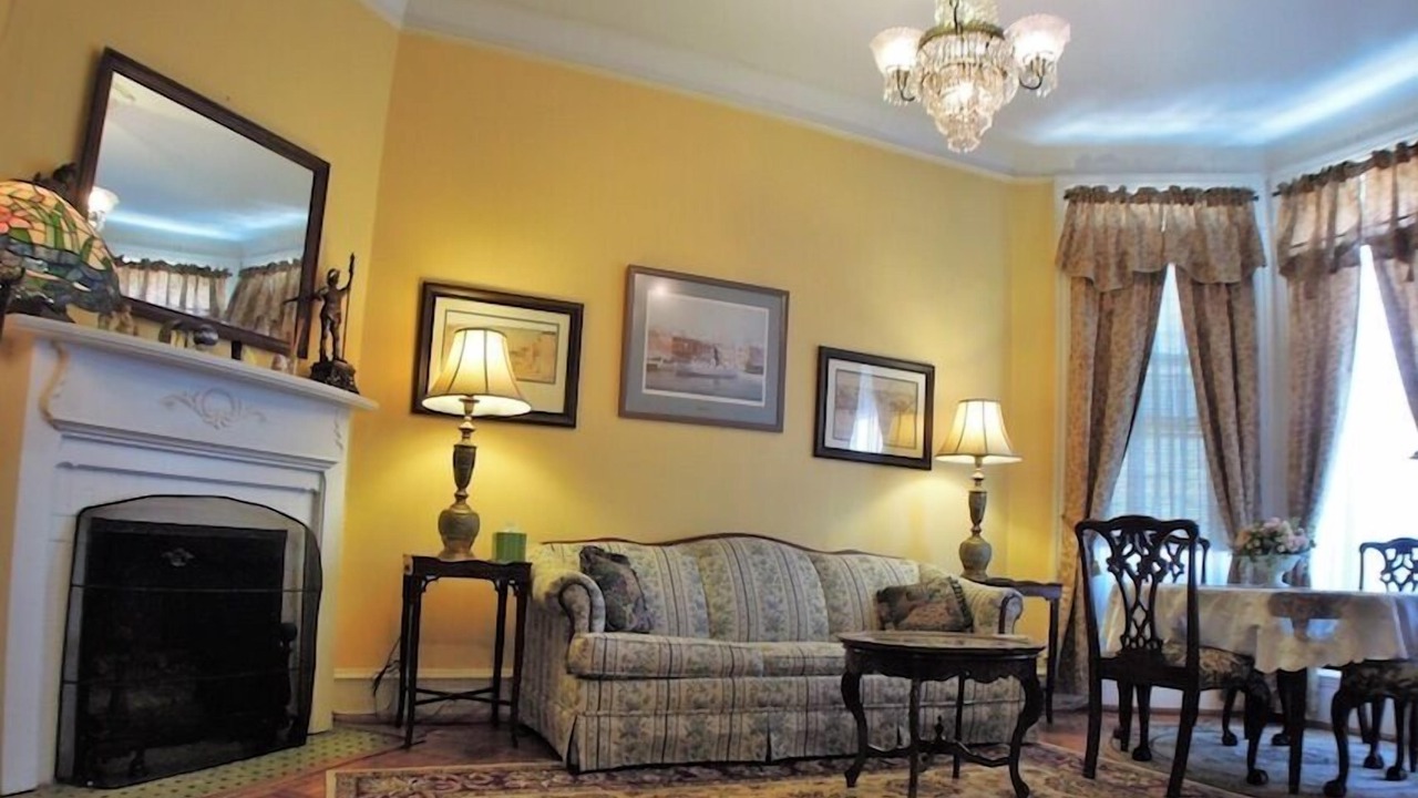 Photo of Bedroom in Downtown Baltimore