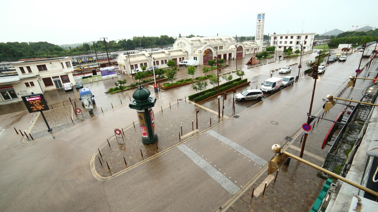 Photo of Others in Lens