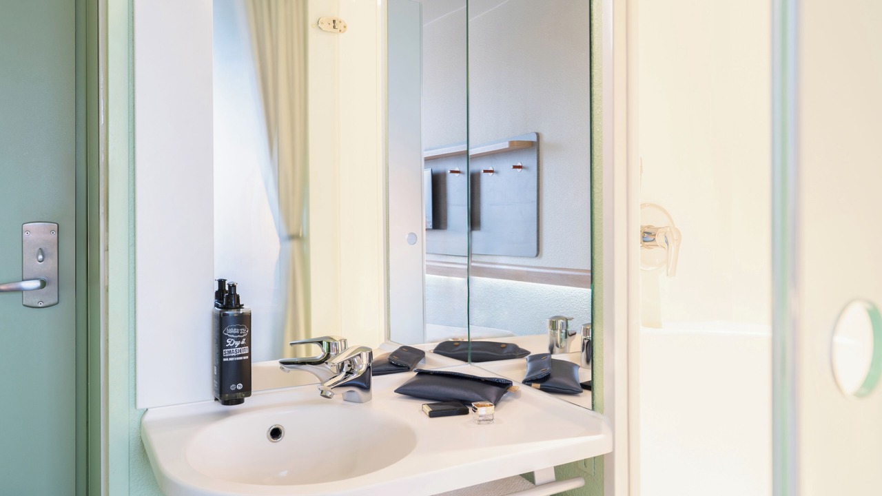 Photo of Bathroom in Vernier