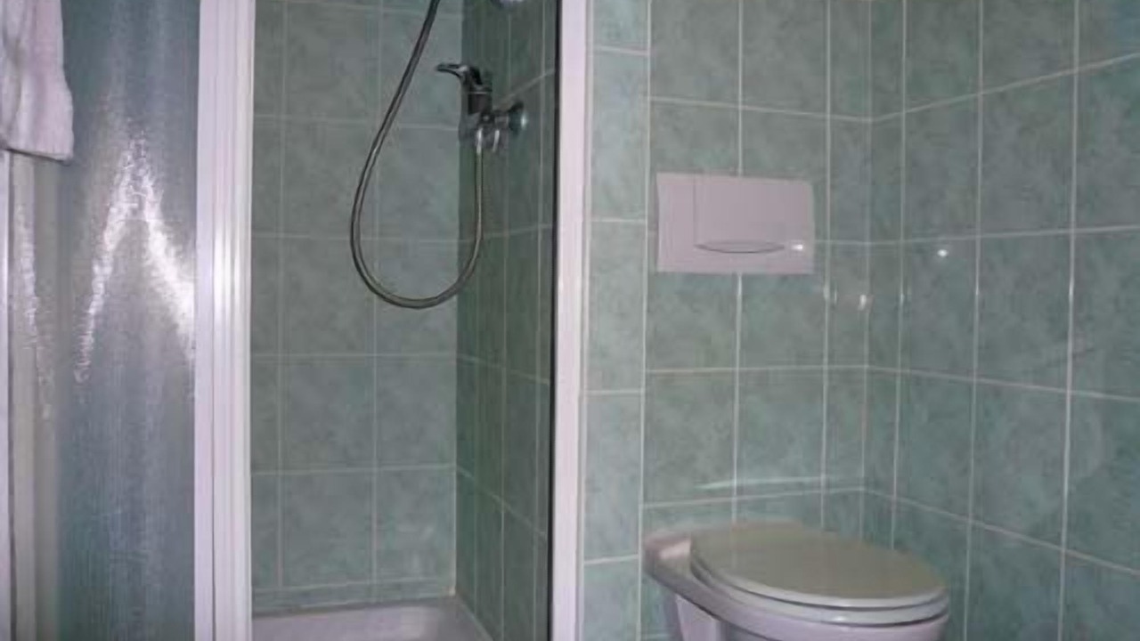 Photo of Bathroom in Norroy-le-Veneur