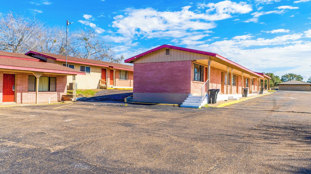 Photo of Outdoor in Beeville