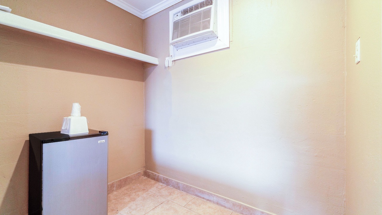 Photo of Bedroom in Beeville