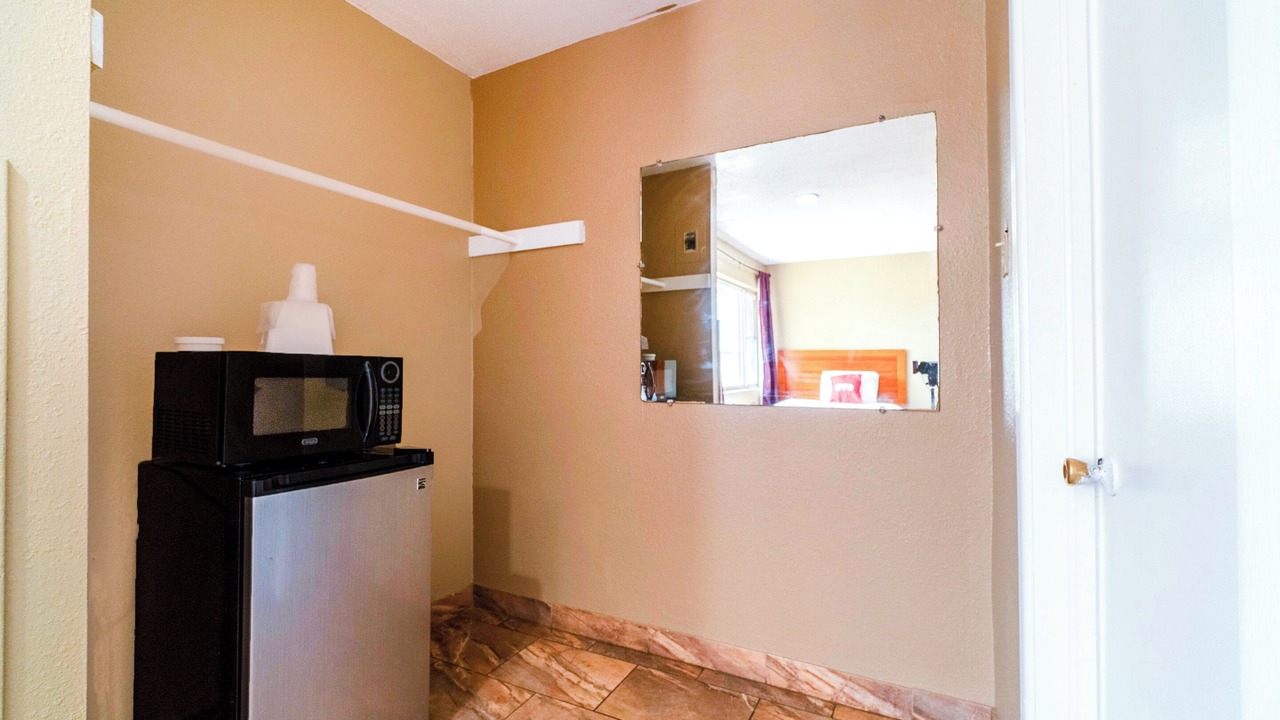 Photo of Bedroom in Beeville