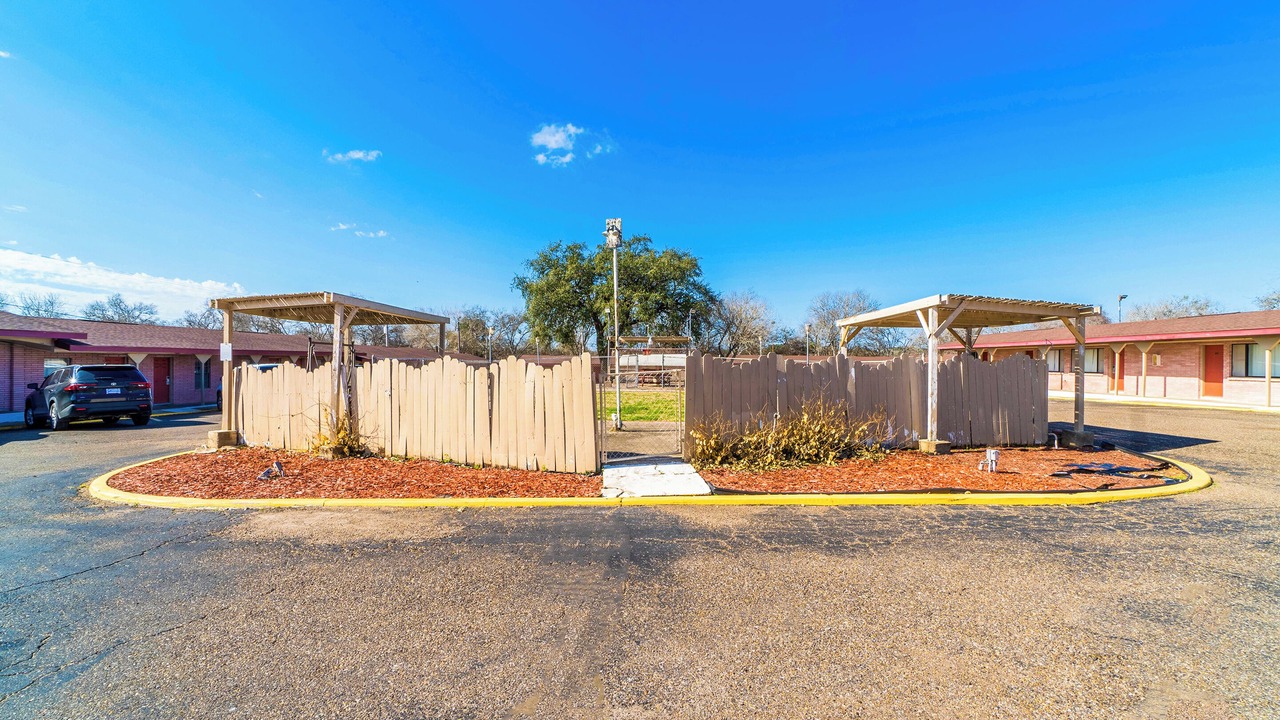 Photo of Outdoor in Beeville